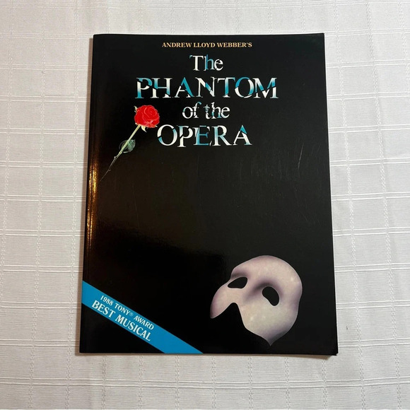 Vintage Andrew Lloyd Webber’s Phantom of the Opera Songbook with Photos - Picture 1 of 7